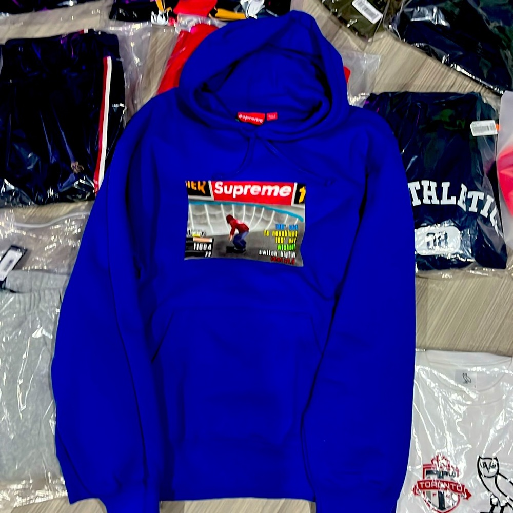 Unisex supreme thrasher hoodie 100% authentic made in Canada